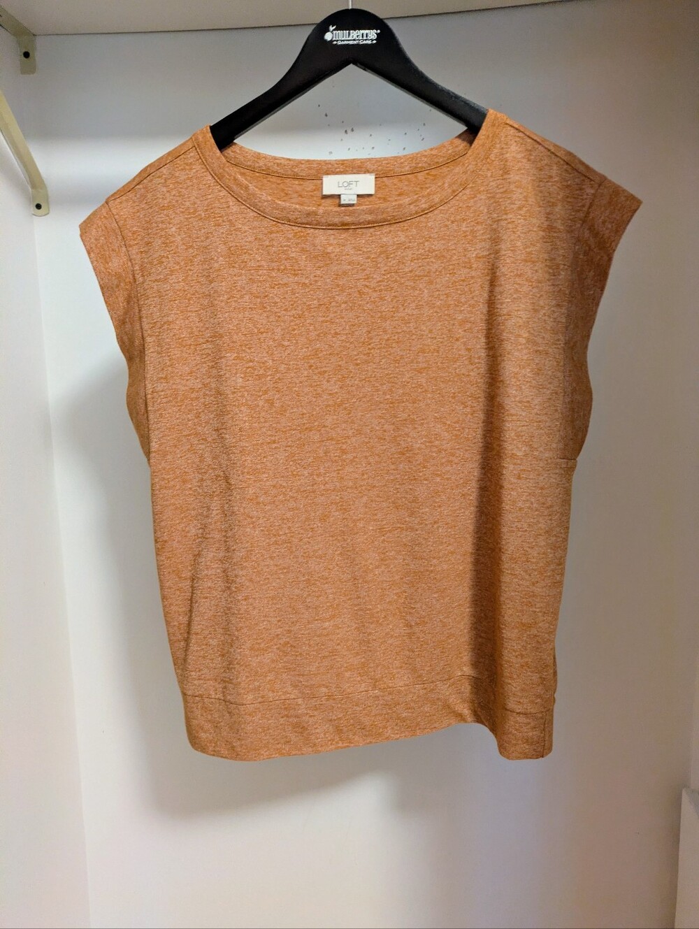 The Loft outlet heathered orange knit cap sleeve top size medium